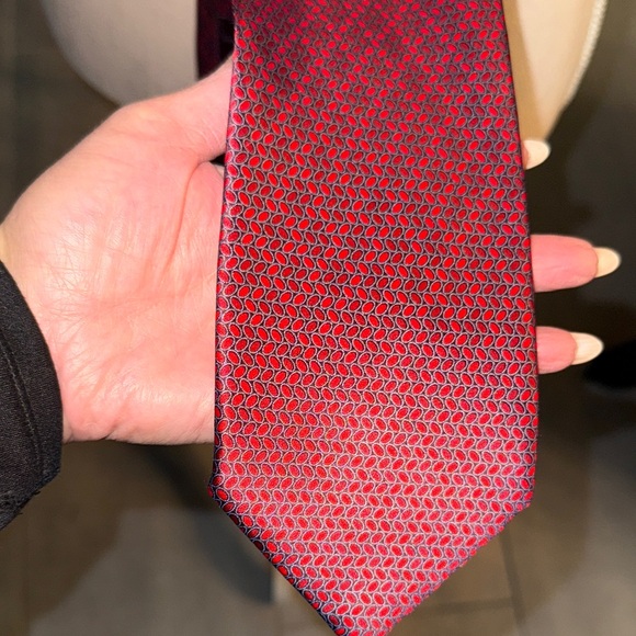 Ermenegildo Zegna Red Patterned Tie - Picture 3 of 3